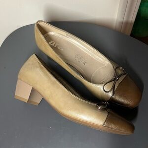 Quiet luxury ARA cap toe pumps women’s size 6 1/2 old money classy elegant